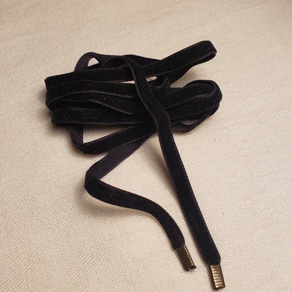 ✿3for$10✿ Black Velvet Tie Choker - Picture 2 of 3